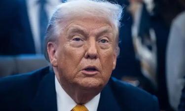 特朗普的结局基本已经写好了。

只要民主党在中期选举赢了，哪怕只是险胜，没了总统