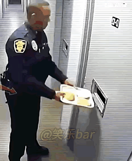 里面关了x战警的红坦克么？[快哭了]