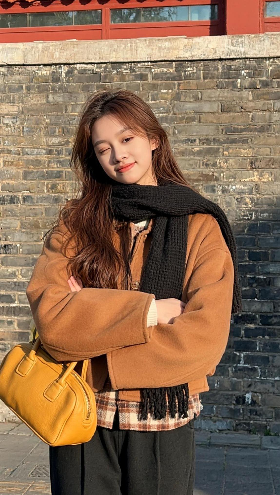 抖音ai创作 围巾 日常生活 穿搭 美女