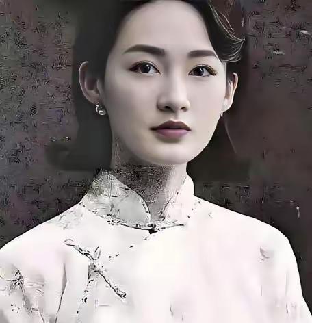 1919年，军官陈济棠看上了戏子莫秀英，得知她身上有两处特别，认为她旺夫益子，赶