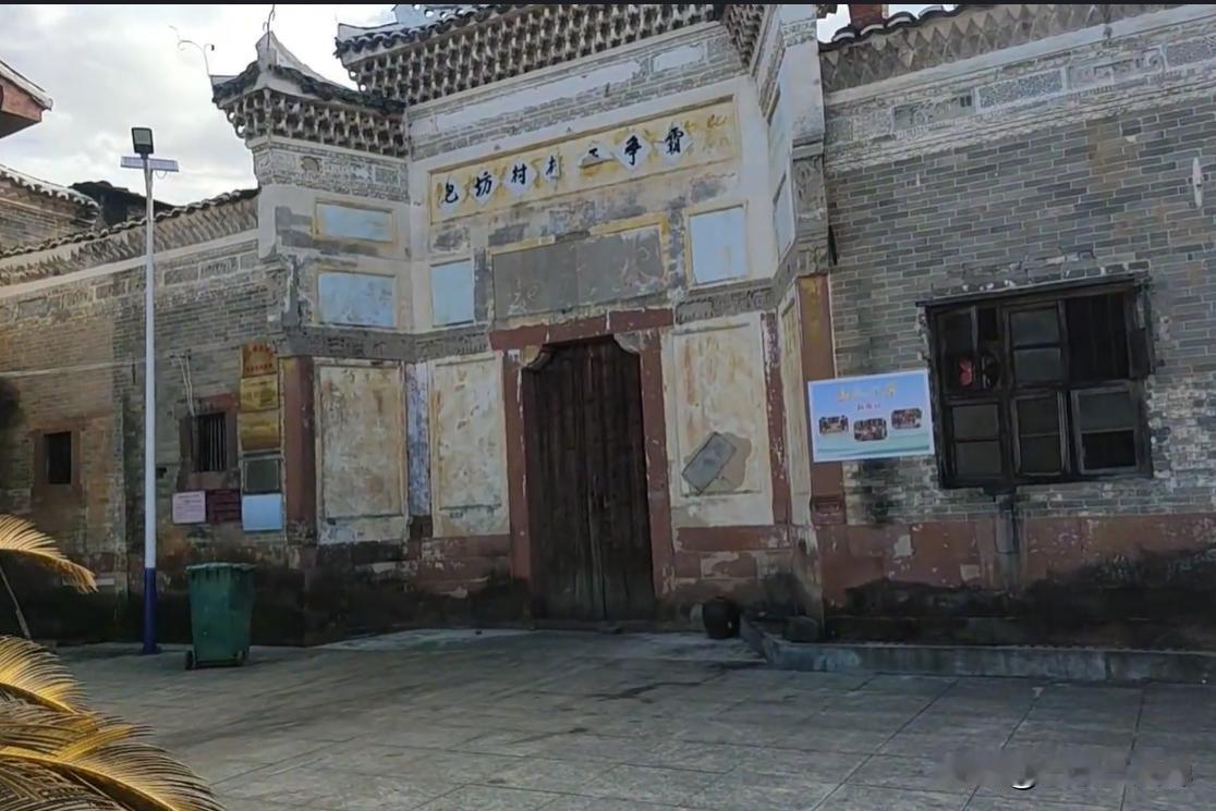 南丰包家大屋，民国江西首富建的房屋，千根柱子，九十九间房间，占地面积1200多平