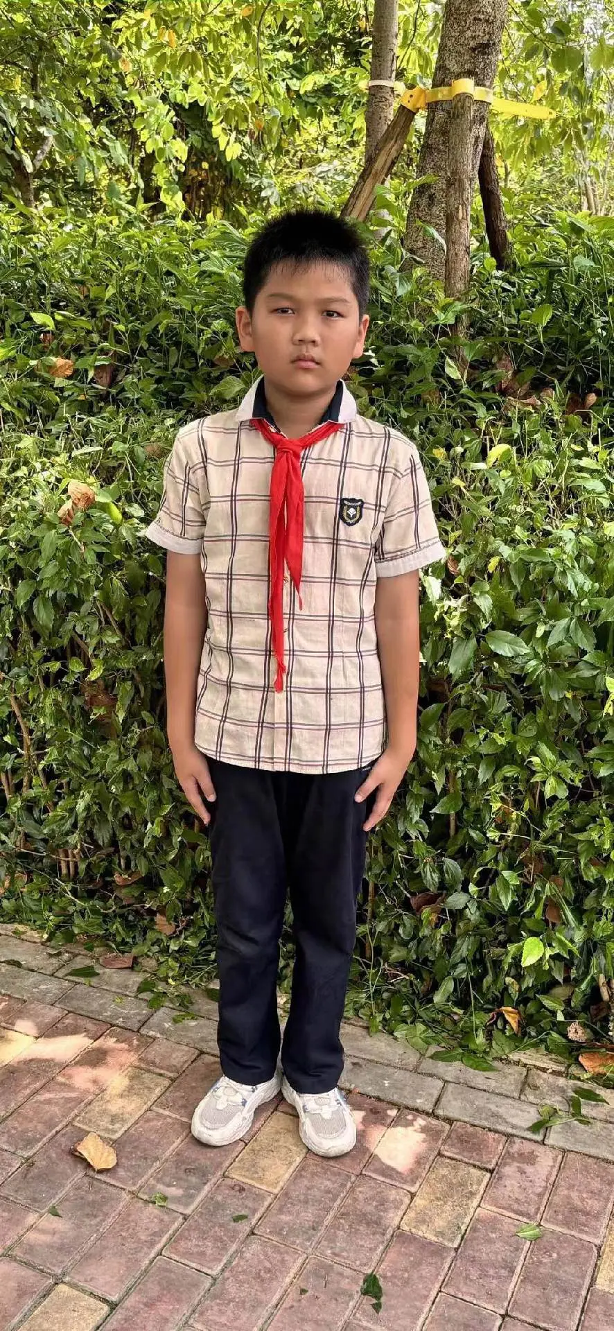 小学生涯完美收官，暂时放下书本和试卷。今日母子局，不谈分数不谈作业。开...