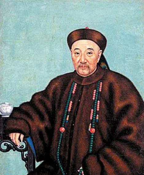 清朝著名红顶商人胡雪岩在被慈禧抄家前，他预感到大祸将至，便在深夜，命管家将12个