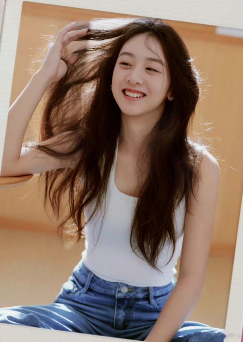 森碟18岁了森碟18岁生日写真 森碟18岁了，生日写真灵动漂亮，风一样的女子真的