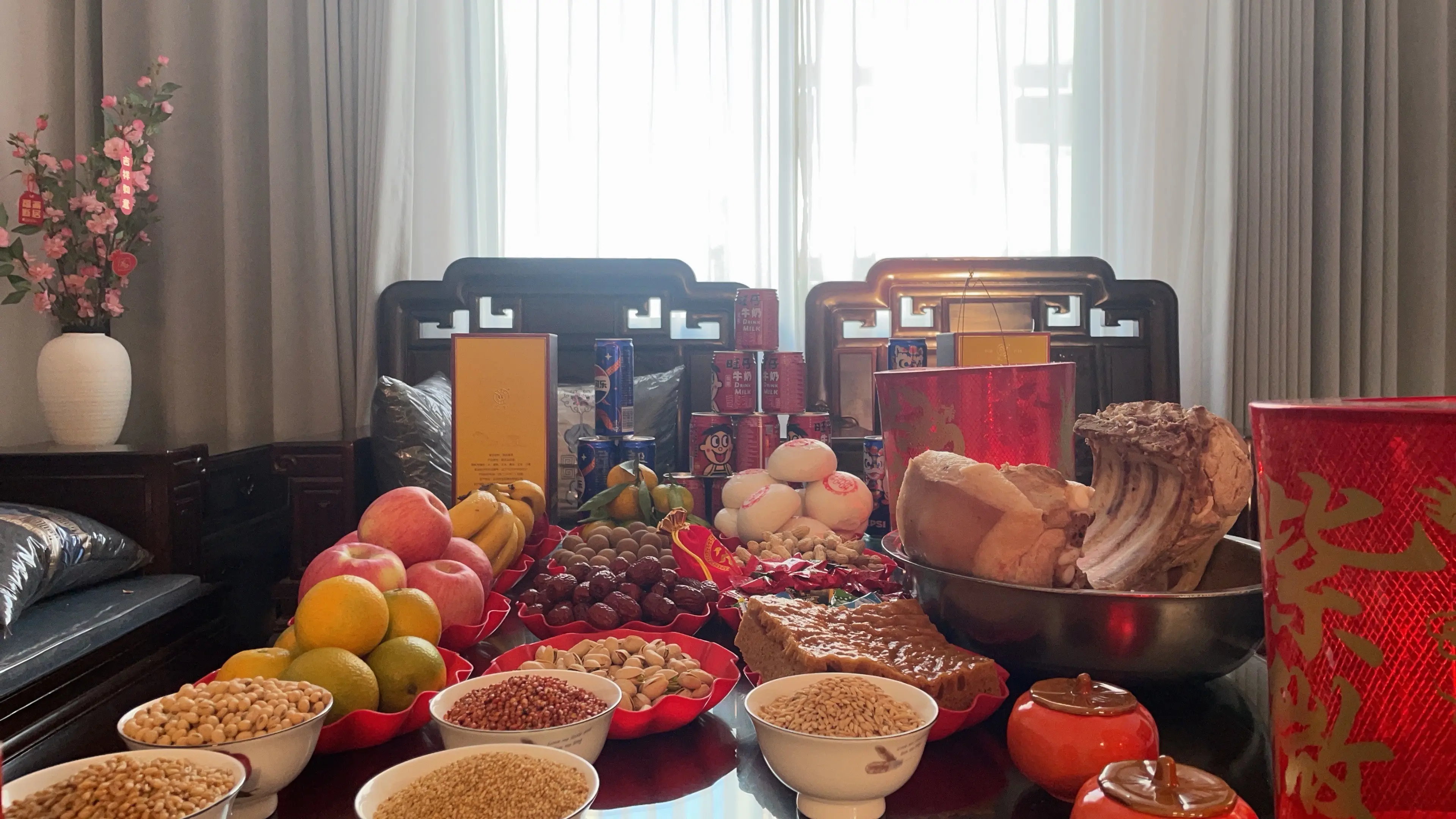 事事如意，安心顺遂。新家落成，暖居如意，灯火可亲