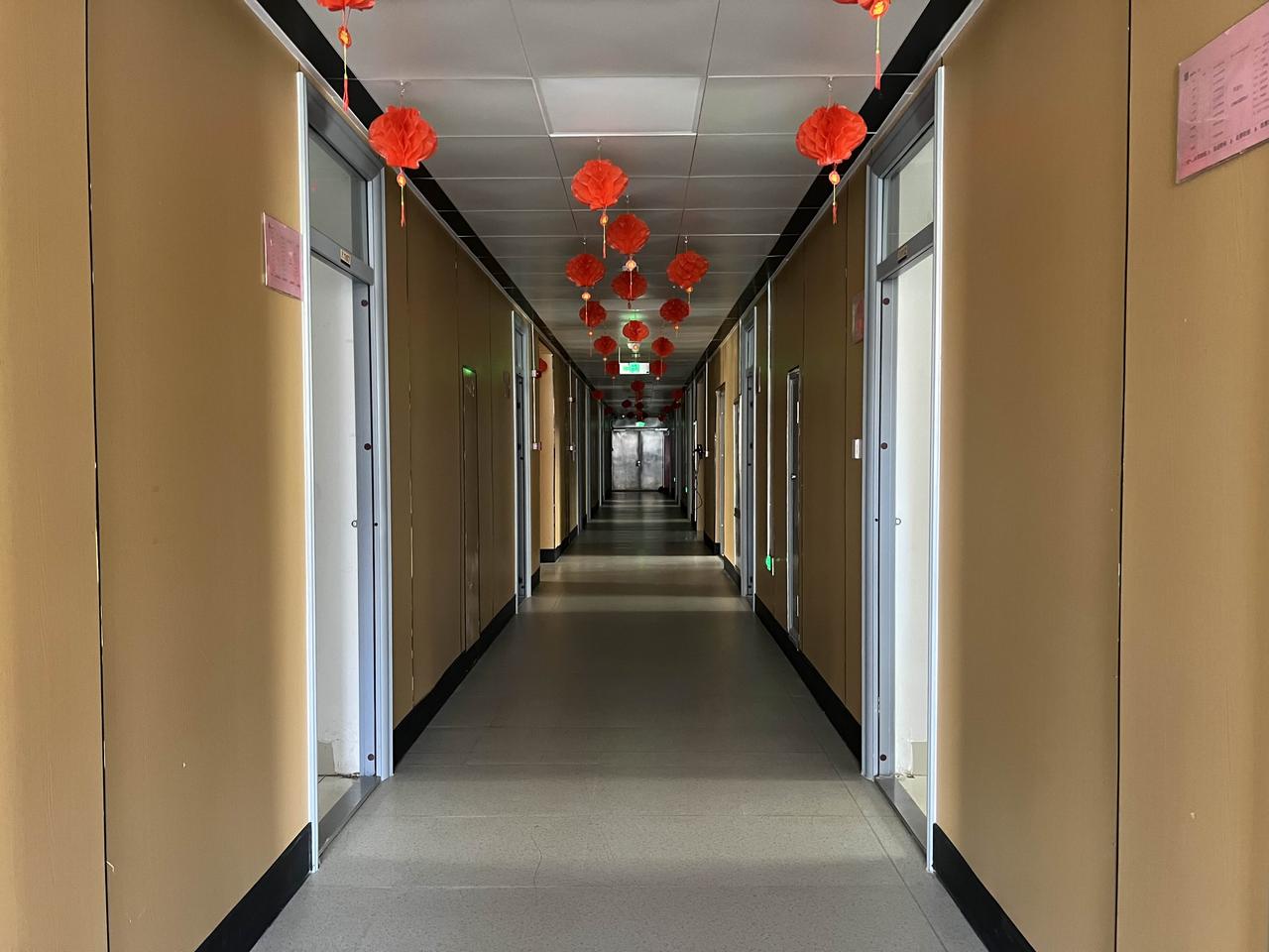 事实证明，五五分流已经失败：
前几年，国家号召“中考五五分流”，很多职业学校快速