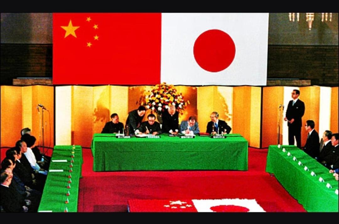 中日两国现在的关系，说句不好听的，就像两根绷紧的弦，稍微再拧一把，谁都不敢保证哪