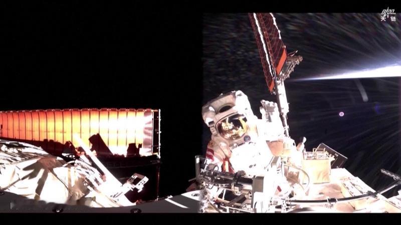 神舟二十号何时返回地面，备受全世界瞩目。这也是人类首次应对太空碎片危机，届时可能