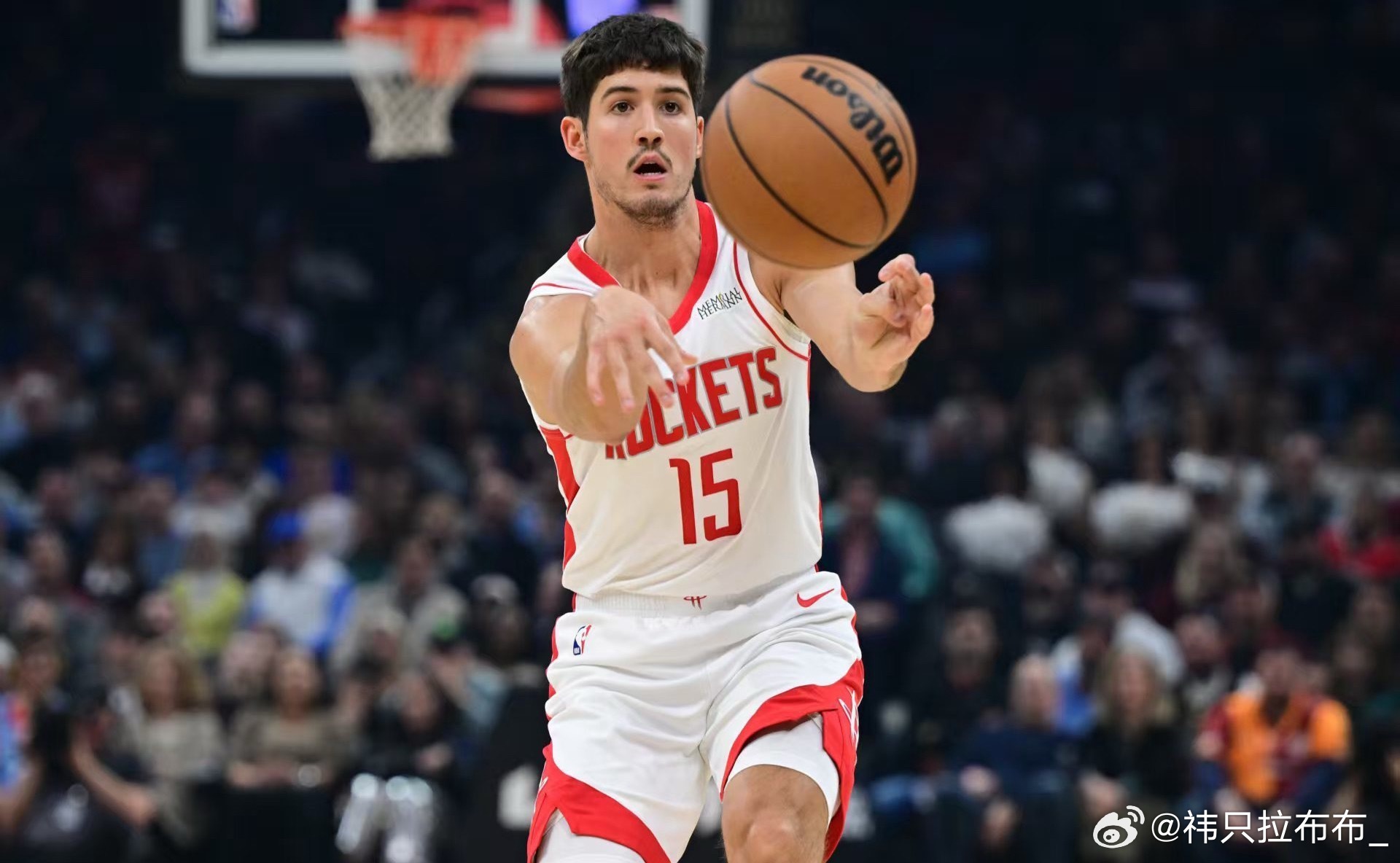 开赛至今已经有5名球员在对阵勇士时刷新了自己个人得分的生涯新高。雄鹿罗林斯：32