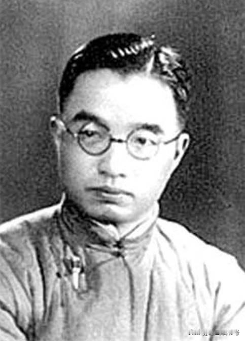 朱自清扭秧歌：有趣、愉快，或者不安？

1，
一九四七年的清华园，秋意已深，中文
