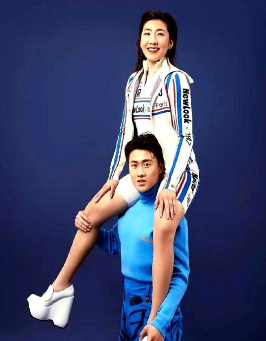 刚拿了2000克黄金、两套洋房，身价千万的奥运冠军王心迪，回家第一件事是给老婆徐