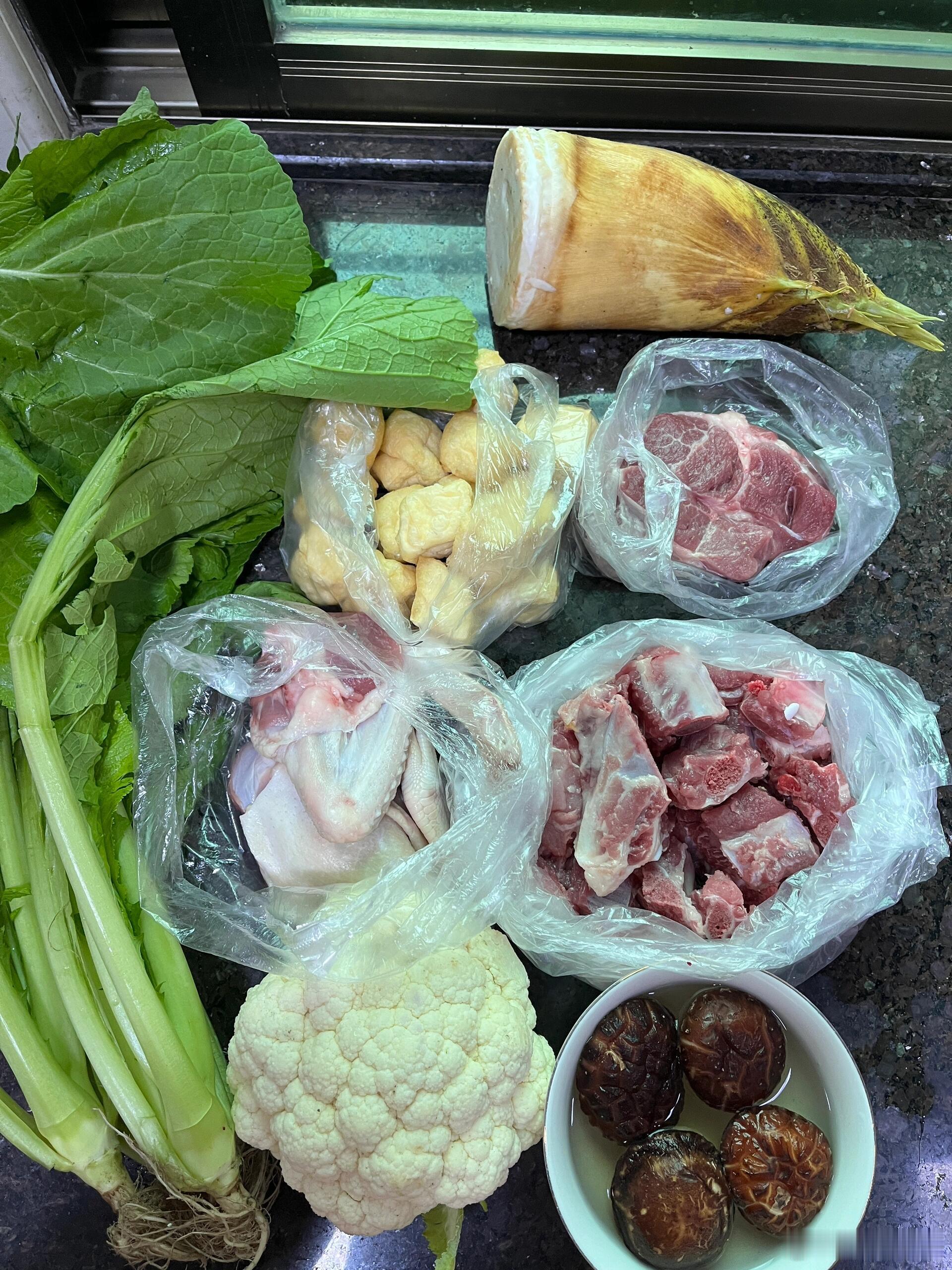 #生活手记# “柴米油盐人间烟火，自己动手丰衣足食”“酸甜苦辣是生活，热气腾腾是