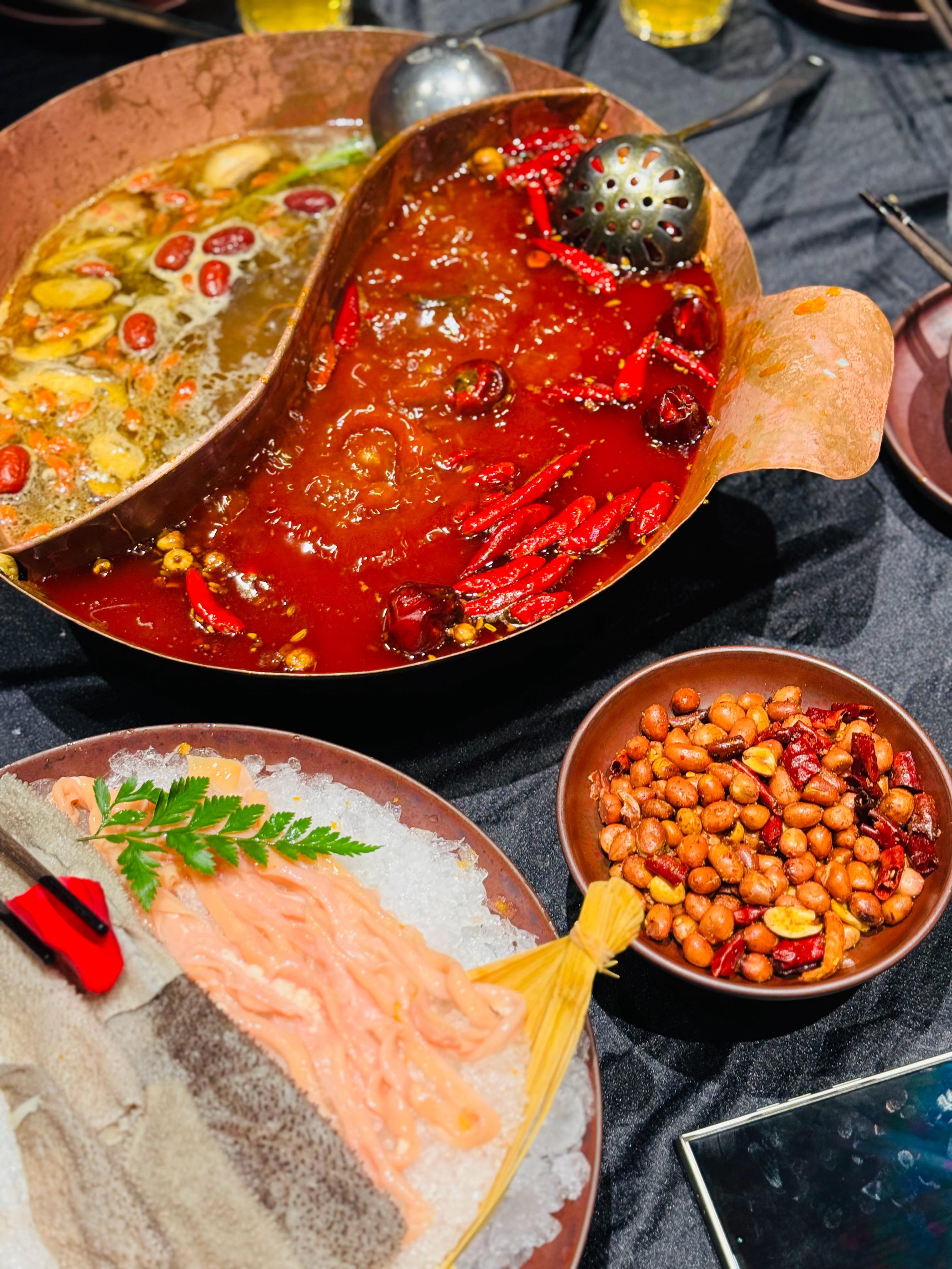 电磁炉煮的火锅 🍲  ​​​