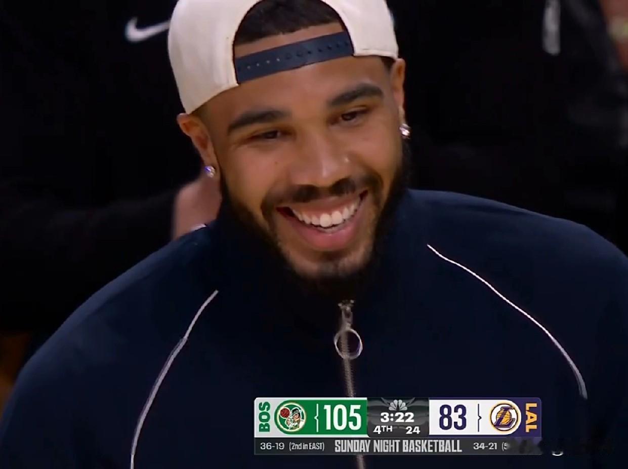 独一档的存在！塔图姆谈老大哥詹姆斯：

“祝贺勒布朗。”

“达成了43000分