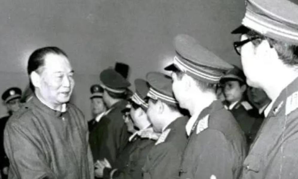 1974年，浙江副省长王春芳已被关押七年，随时有生命危险，妻子刘馨走投无路，只能