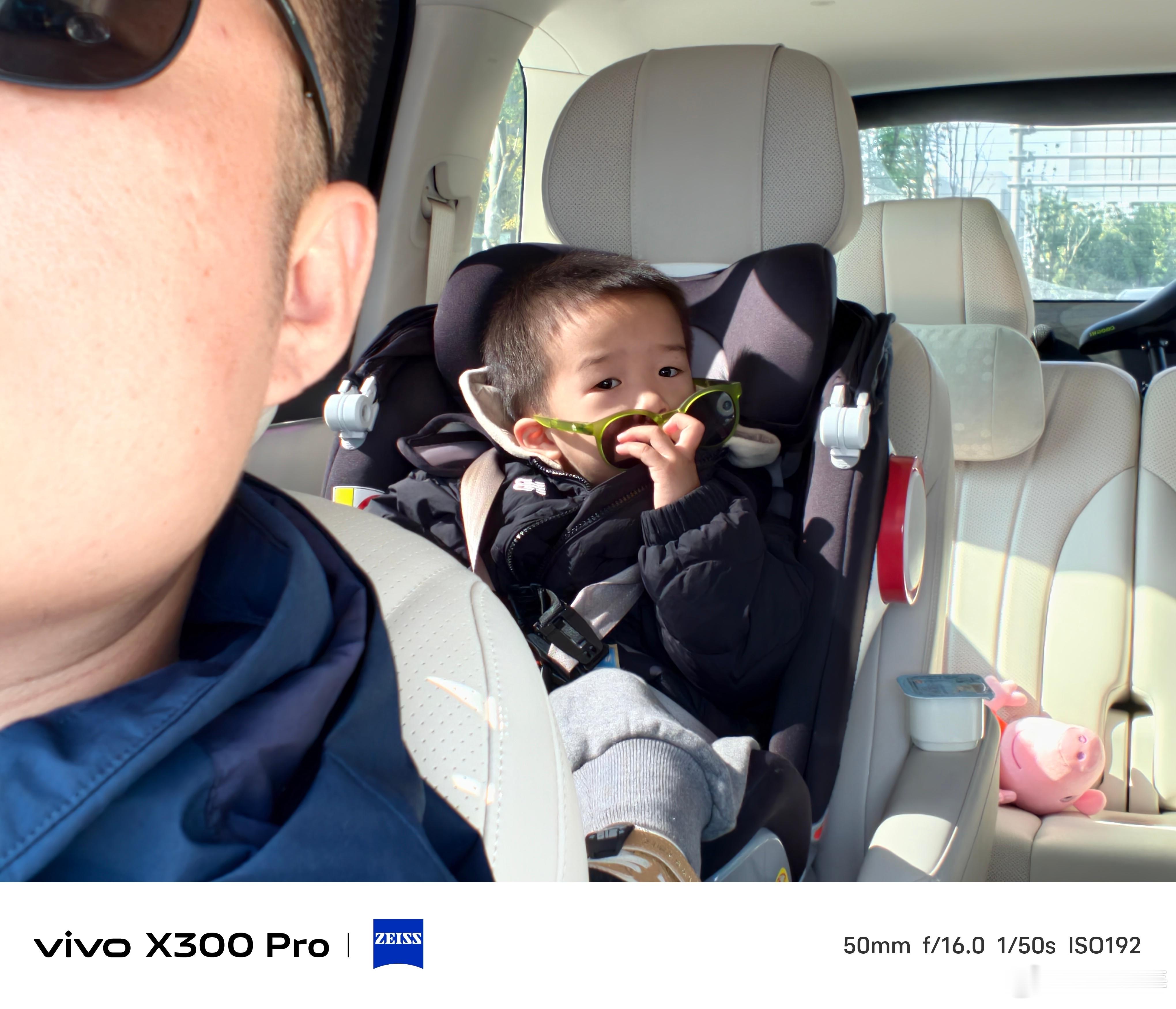 想着过几天要去阿布扎比了又带不了娃玩，那趁着天气好就带小甜橙来东钱湖转转。现在的