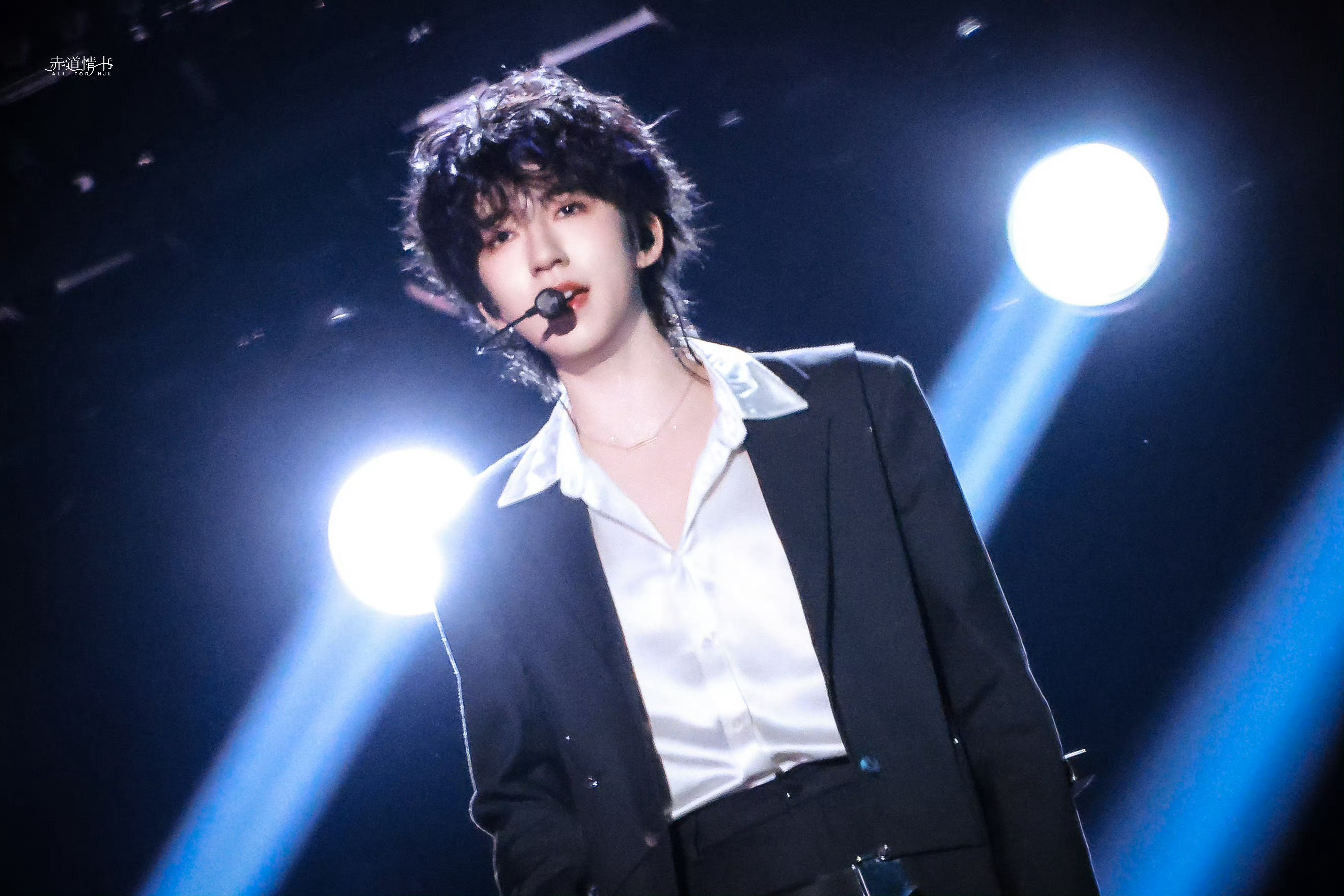 贺峻霖贺峻霖HUAWEI nova代言人💚 贺峻霖五十公里桃花坞6“永远热爱自