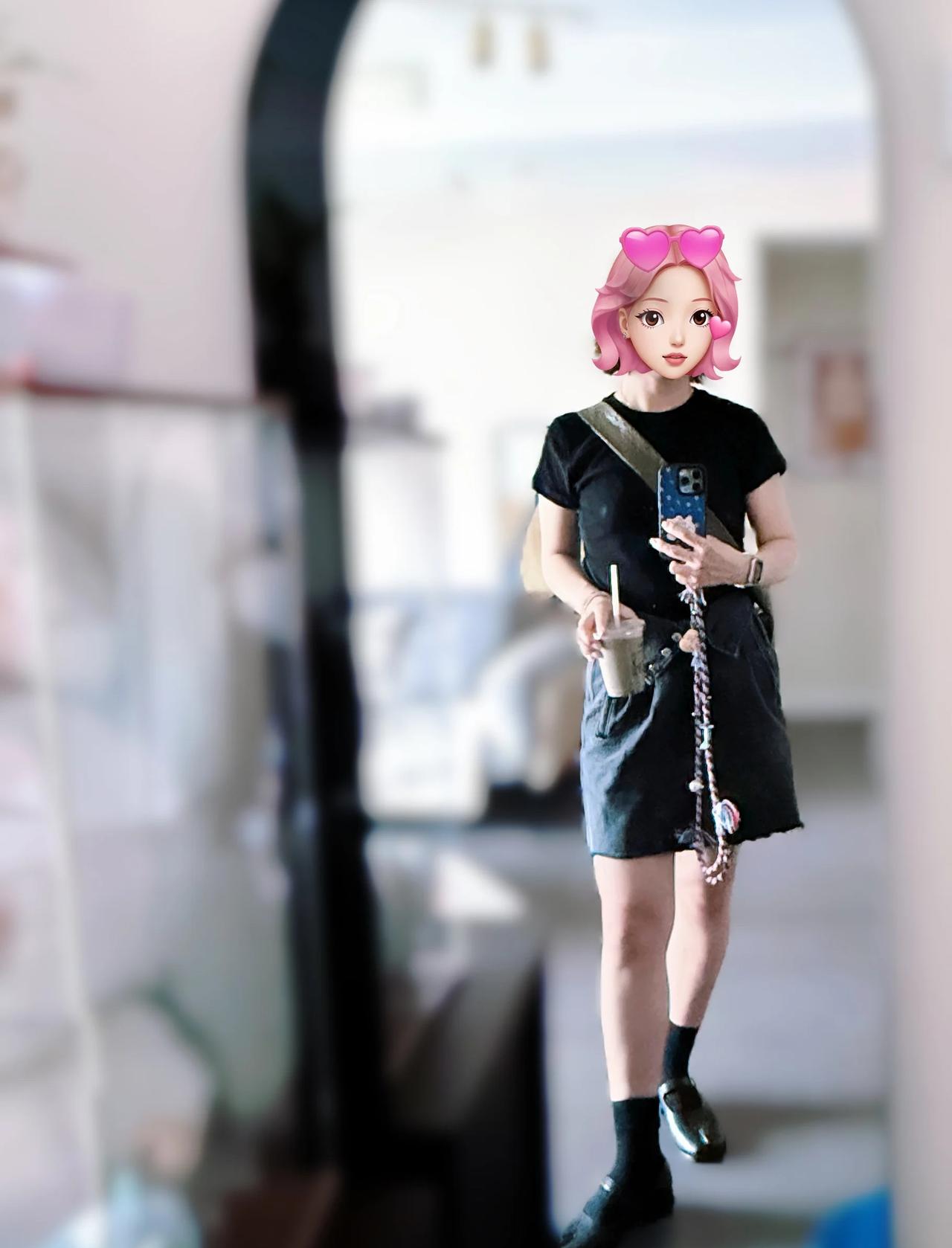 打工人的黑色OOTD
我的日常穿搭 不露脸每日穿搭记录打卡 旧衣新穿 ootd每