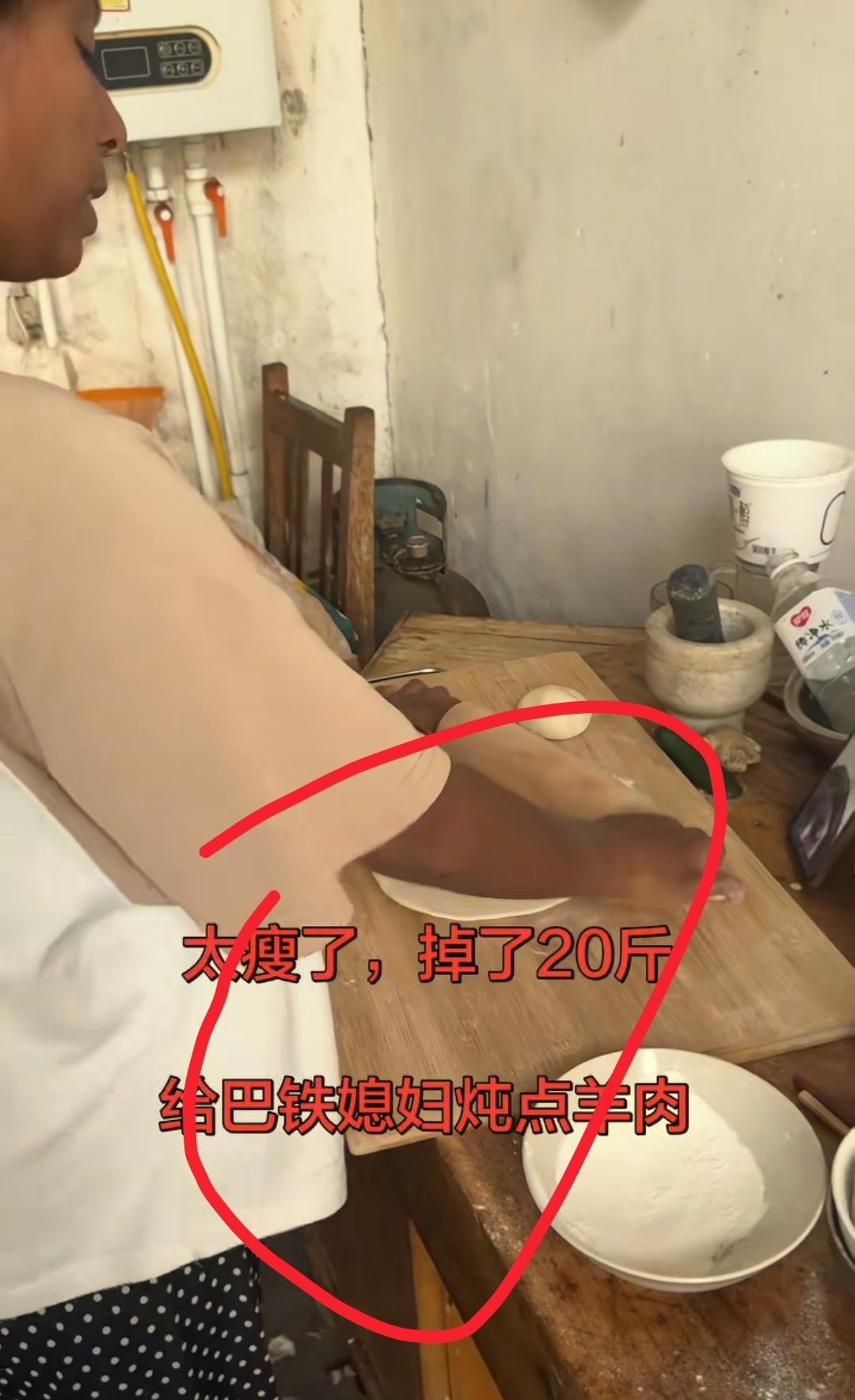  小涛媳妇大概率很难踏实扎根中国了！
原因很简单，不是生活条件差，也不是没人照顾
