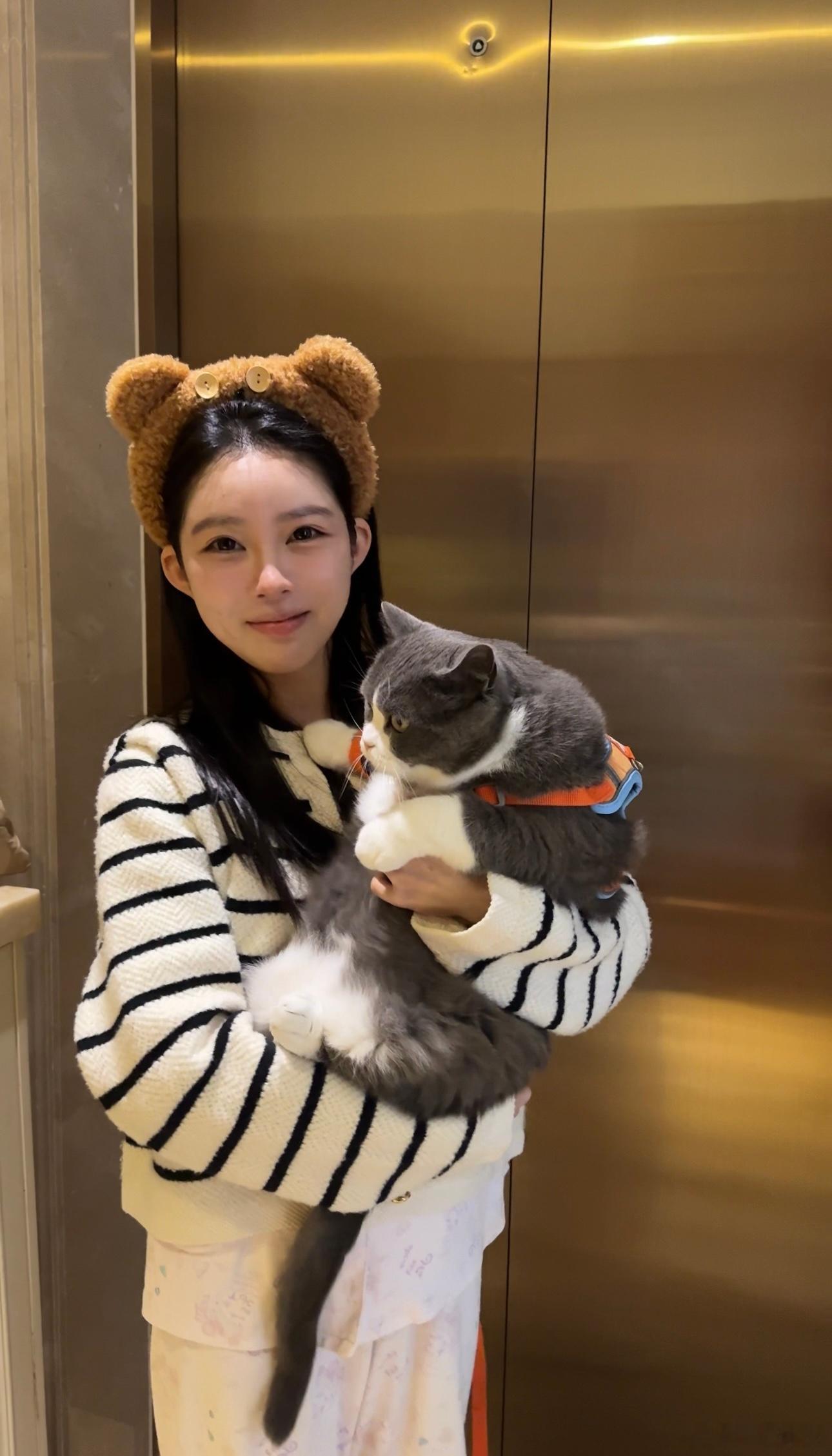 我和我的小猫 ✌️ 