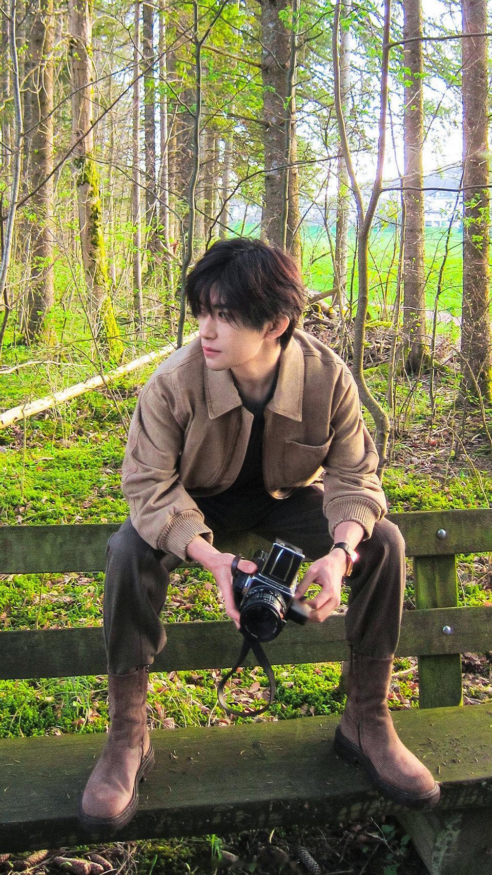 #易烊千玺[超话]#“心动不止，思念不退，爱意不落” 𝓗𝓮𝒶𝓇𝓉 𝓂