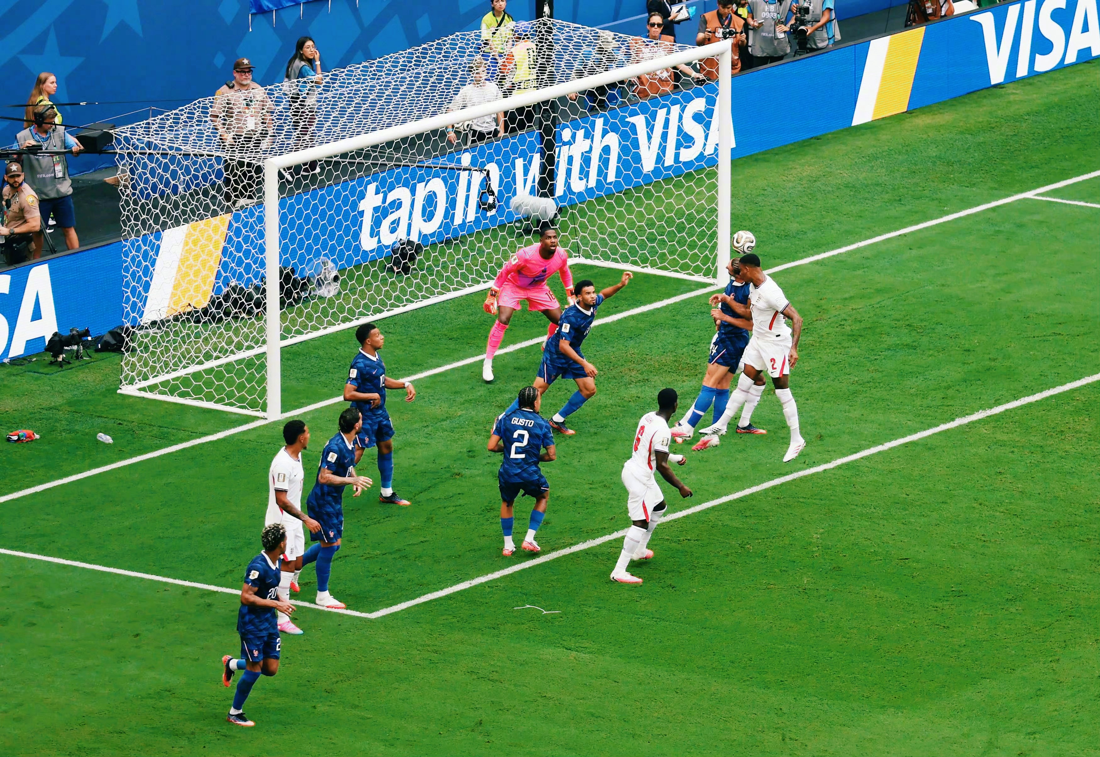 法国vs英格兰4:0，这场比赛，法国队🇫🇷只上场了一个姆巴佩！