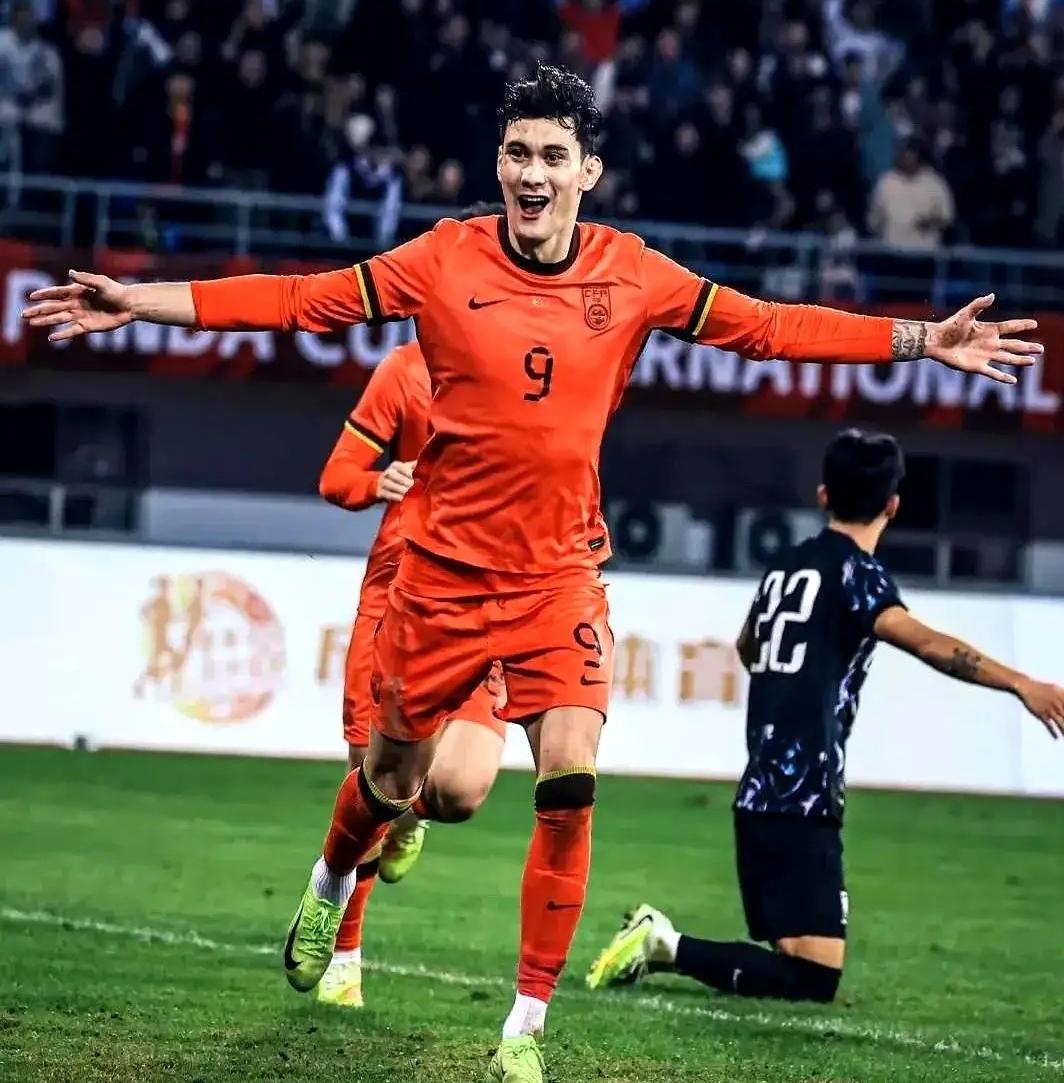 拜合拉木若到蓉城对球队有没有帮助真不好说！可以肯定的是蓉城能帮助拜合拉木提高身价