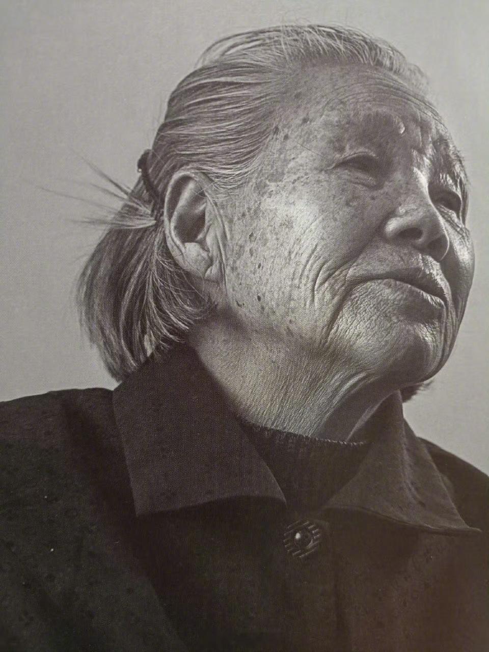 南京大屠杀幸存者潘巧英于1月1日晚去世，享年95岁。