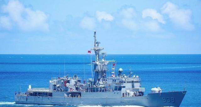 美国笃定我们不敢拦下运往台湾的军火船、更不敢登船查验，这次对峙堪称中美博弈的战略