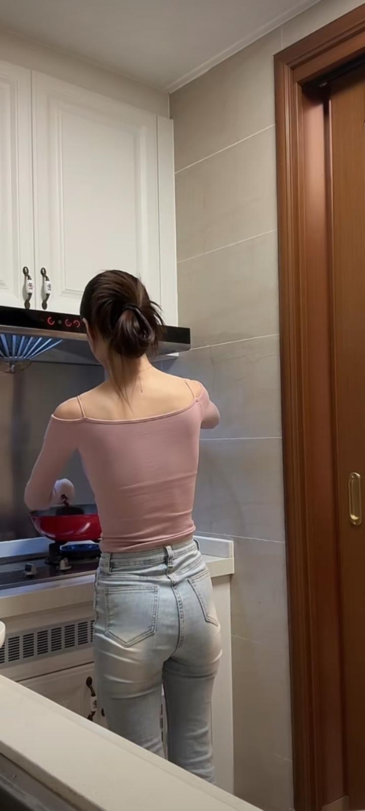 冬日生活打卡季 你眸中有山川河流，胜过我行经路过的一切不朽。