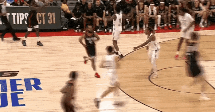 13分了，杨瀚森拿下NBA夏季联赛的个人得分新高。[666]杨瀚森一扣找回场子杨