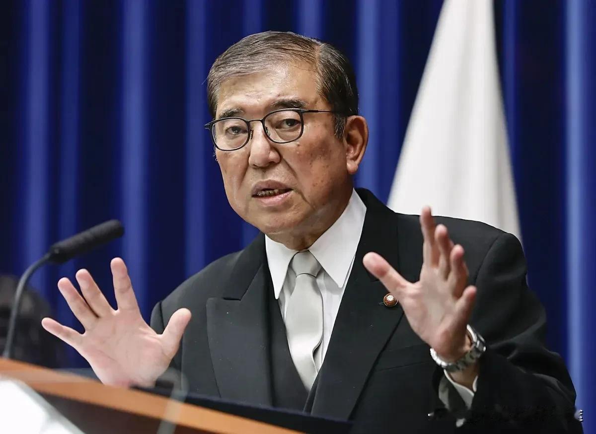 日本砸5500亿换美国“开恩”？特朗普套路深：低关税背后是财政黑洞！
 
美国商