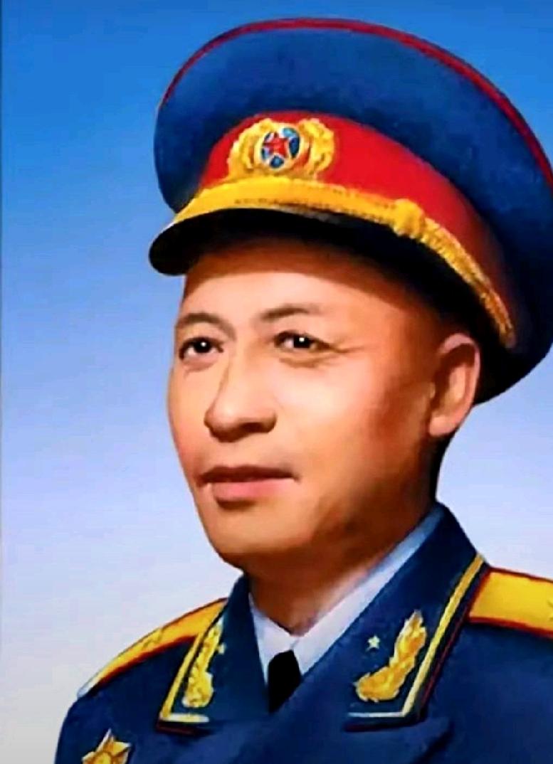 李福泽1914年生于山东昌邑，开国少将，新中国导弹事业重要领导者。和大部分出身贫