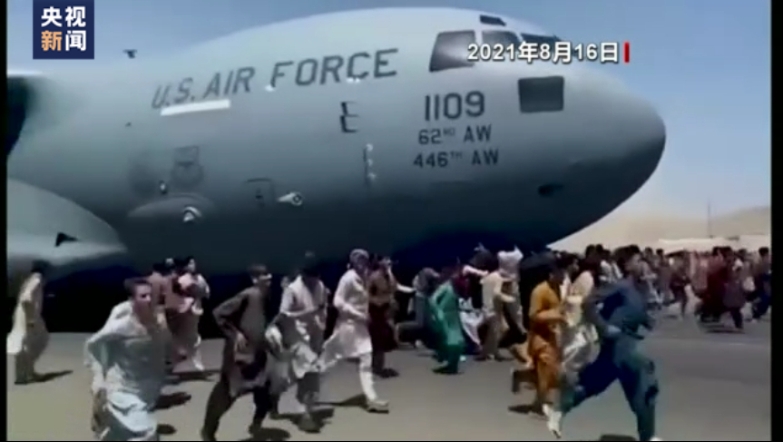 昨晚睡觉前听牢A讲阿拉伯润人，听着听着又睡着了，梦里我又回到了丹佛寒冷的冬天公路