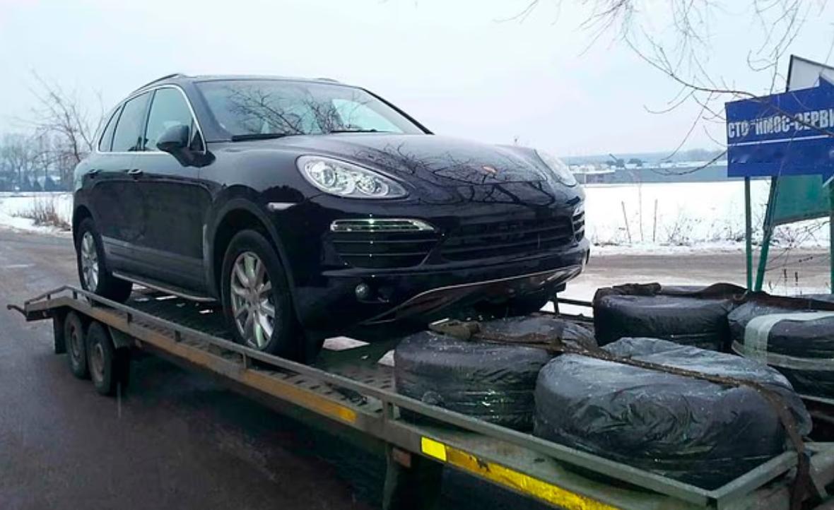 近日，俄罗斯多地数百辆保时捷汽车突然无法启动，问题在莫斯科等城市尤为严重。据多家