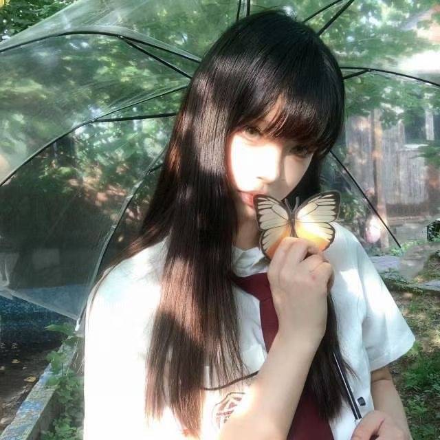 别人怎么对你，你用相同的态度回应就行了。生而为人，谁都是第一次，没必要惯着谁。 