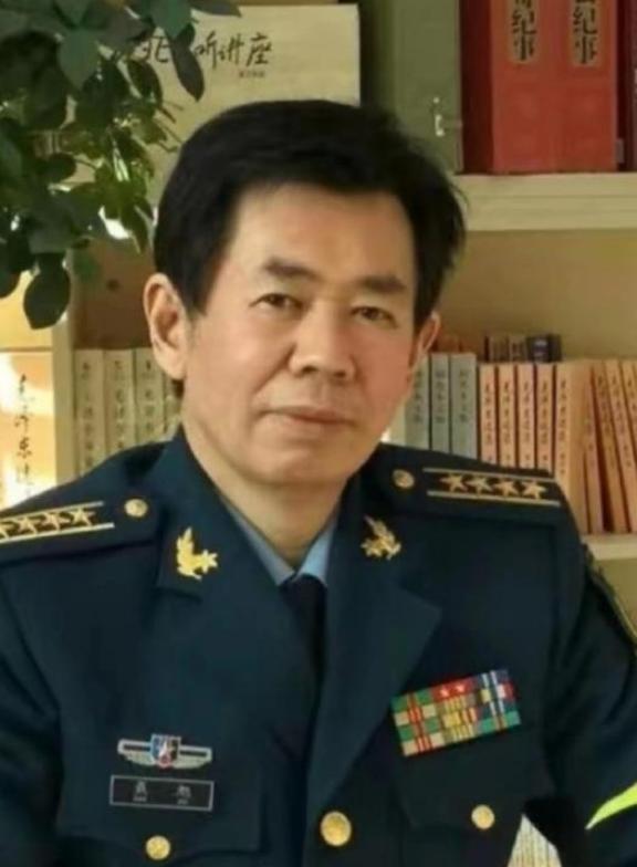 最大的台独分子，再也藏不住尾巴，终于露出来了肮脏的脑袋！原来，最大的台独分子不都