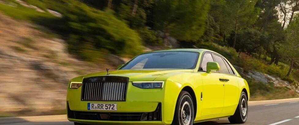 提到劳斯莱斯古思特，人们常下意识地给它贴上“小一号”或“入门级”的标签。这固然没