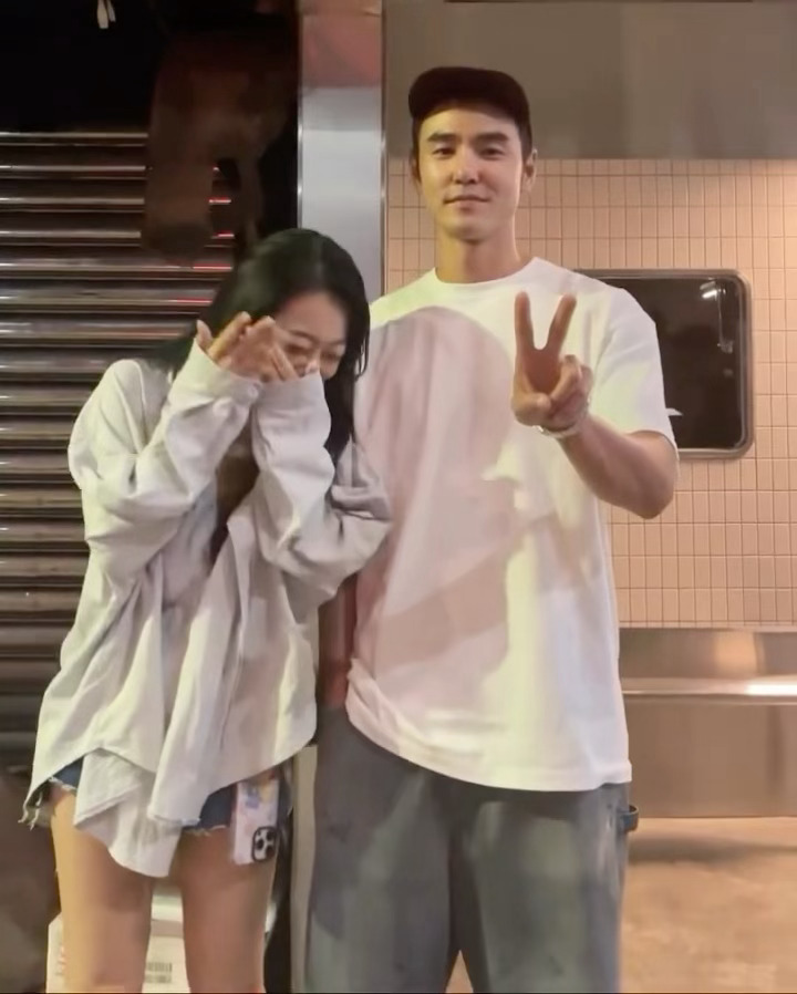 网友七夕偶遇阮经天怎么这么幸运😍 ​​​