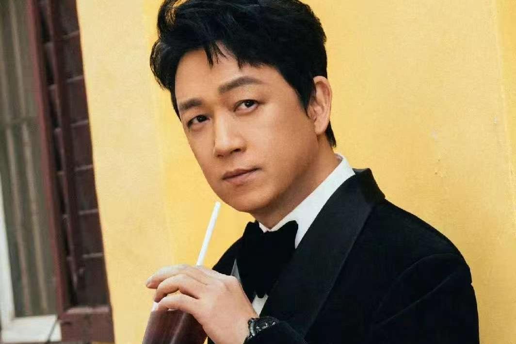 51岁潘粤明深夜发文，6个字让网友心疼！

3月7日22:03，一向温和的潘粤明