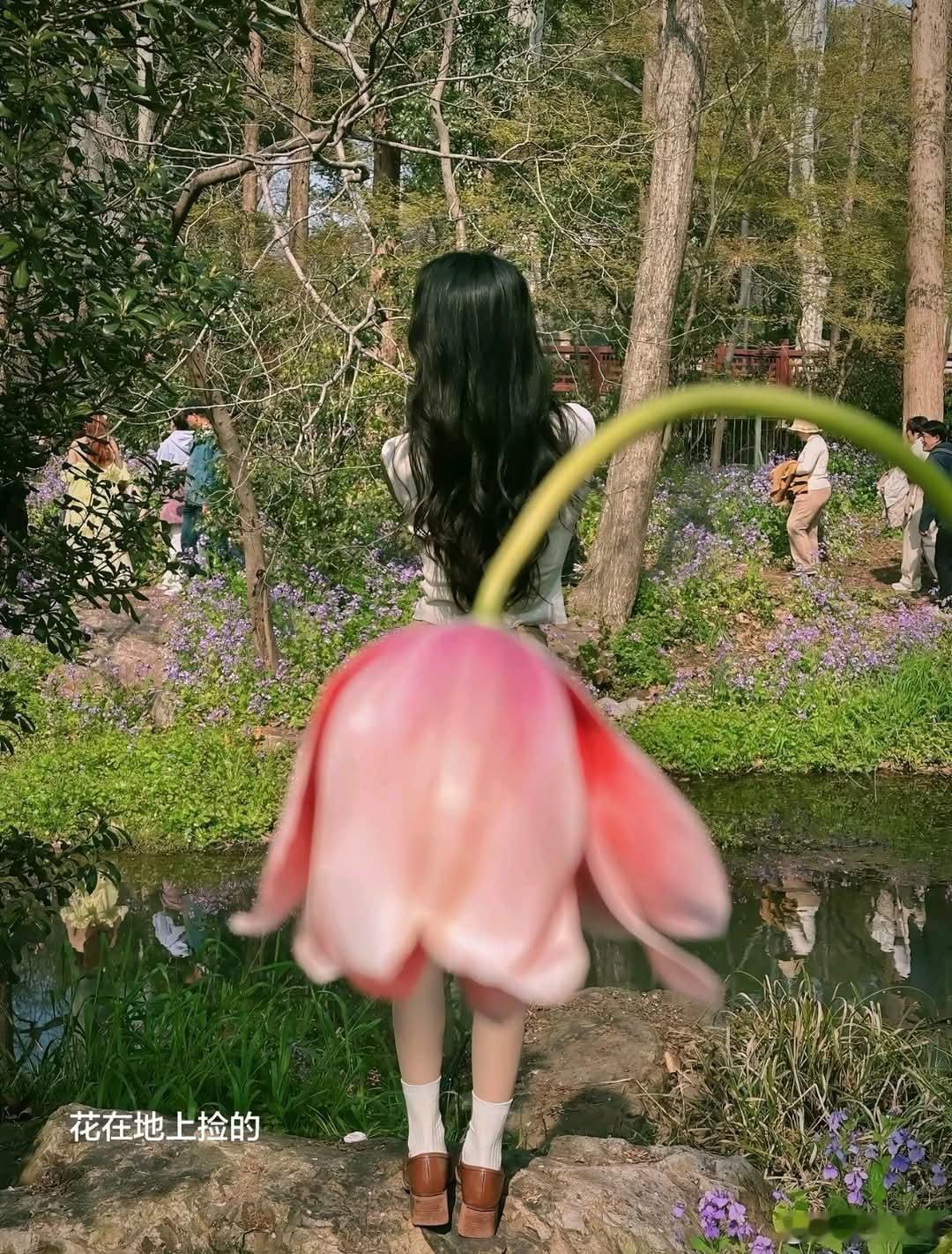 生活手记 掉在地上的花朵，不要任它枯萎，让我们留住这美好的瞬间吧