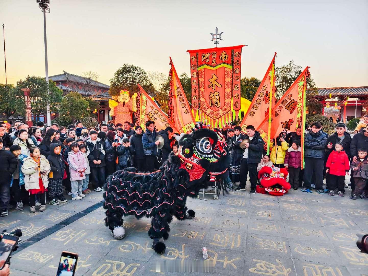 【 商丘庙会过年氛围拉满 】春节的序曲即将响起，来商丘过年，逛热热闹闹的火神台庙