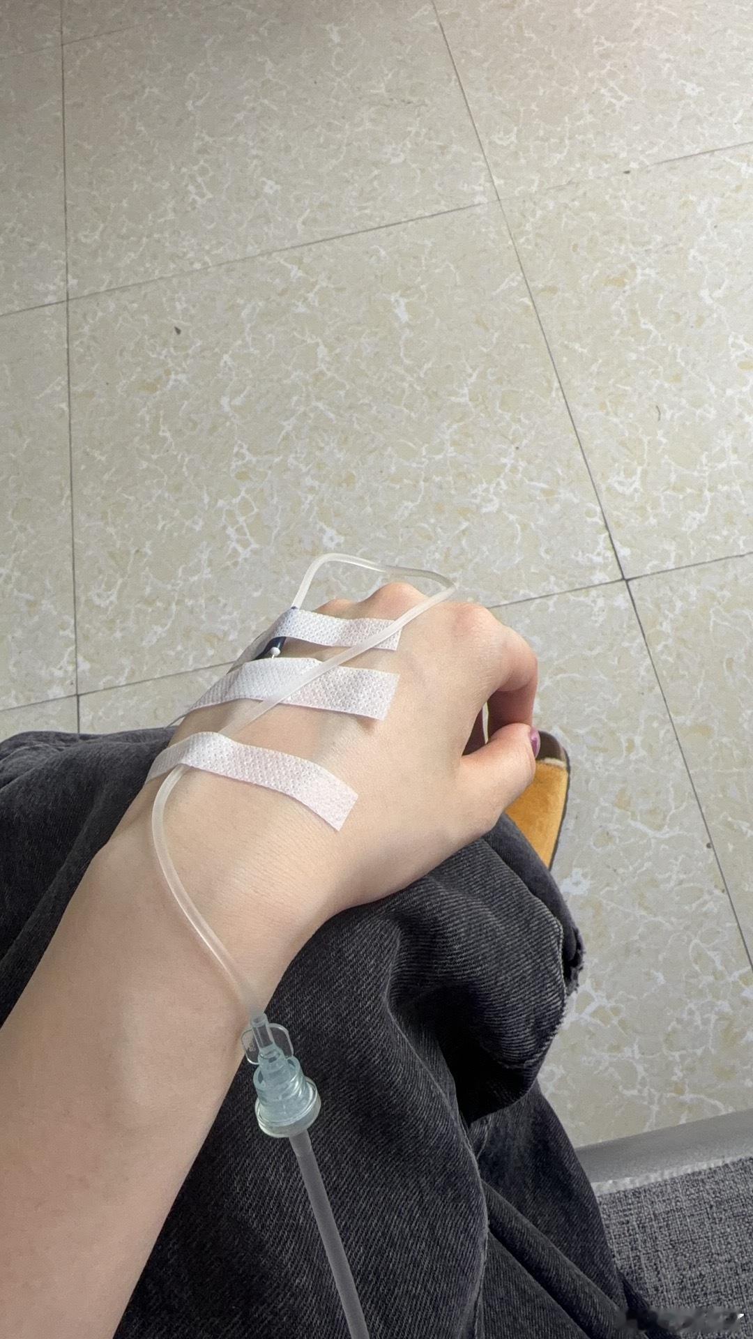 消失的日子里都在…好想摇摇这具身体说别闹咱好好过成不？ 