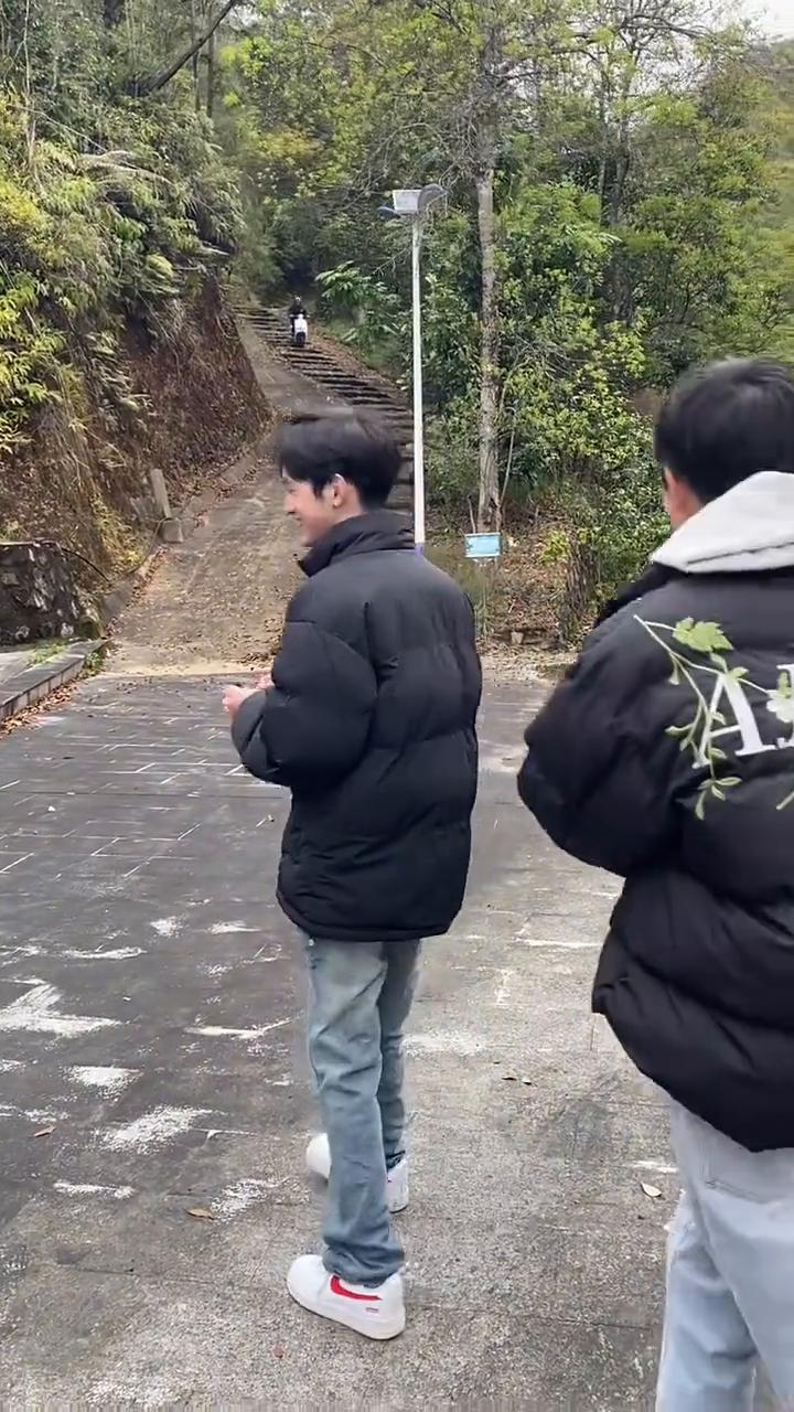 哈哈哈。