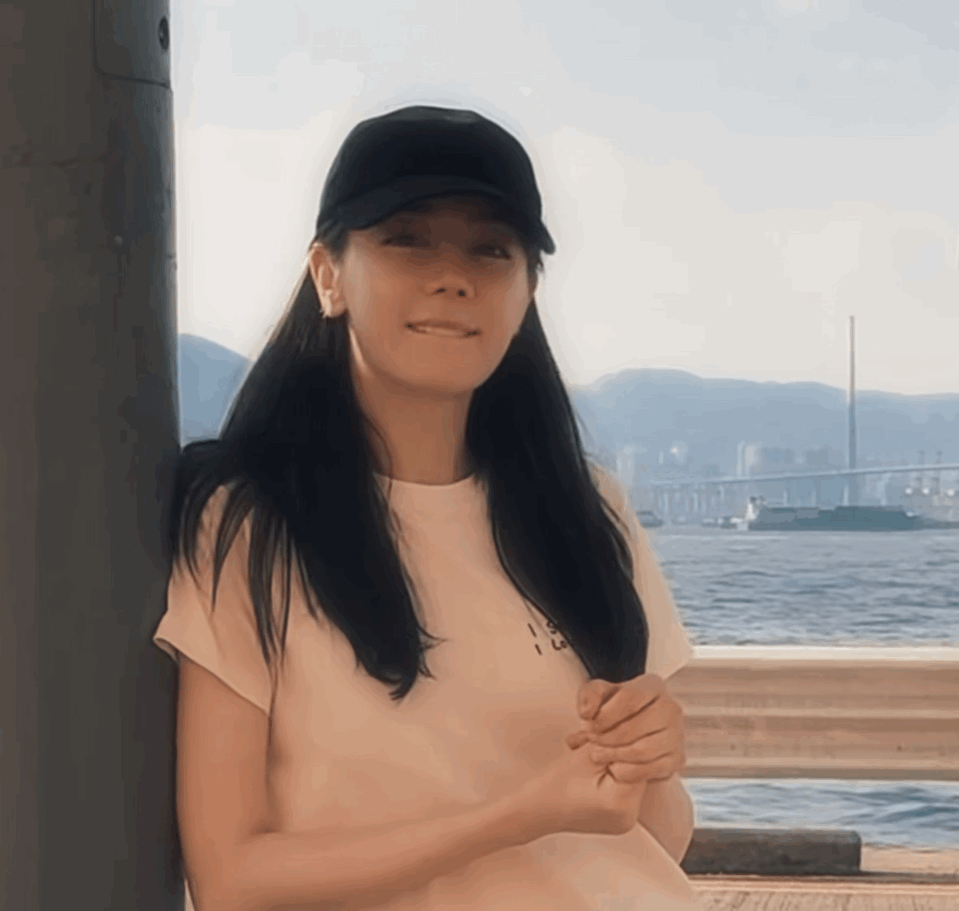 把我的心搞得一团乱还在这里萌萌的笑！ 
