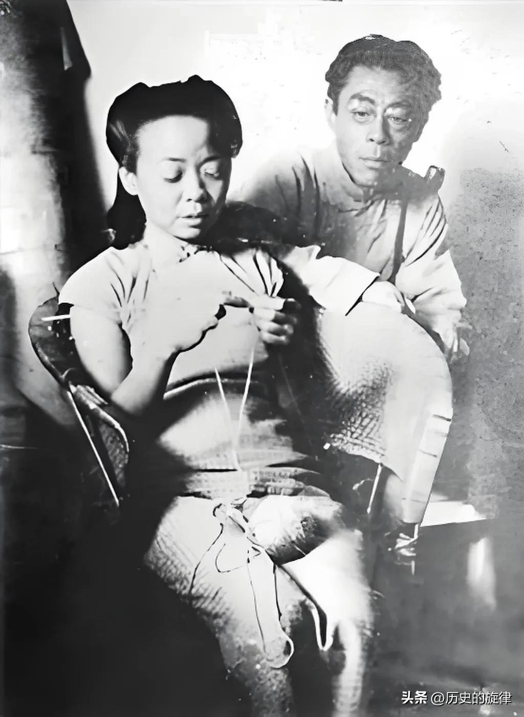 闻一多包办婚姻：洞房刻意分房抗拒，为何最后与陌生妻子相守一生？
 
1922年，