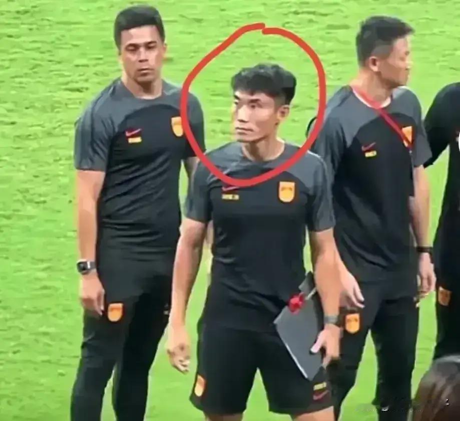 看图？
下面这二张图片其实已经告诉了你，谁会是最后真正的赢家，应该说郑智在某些条