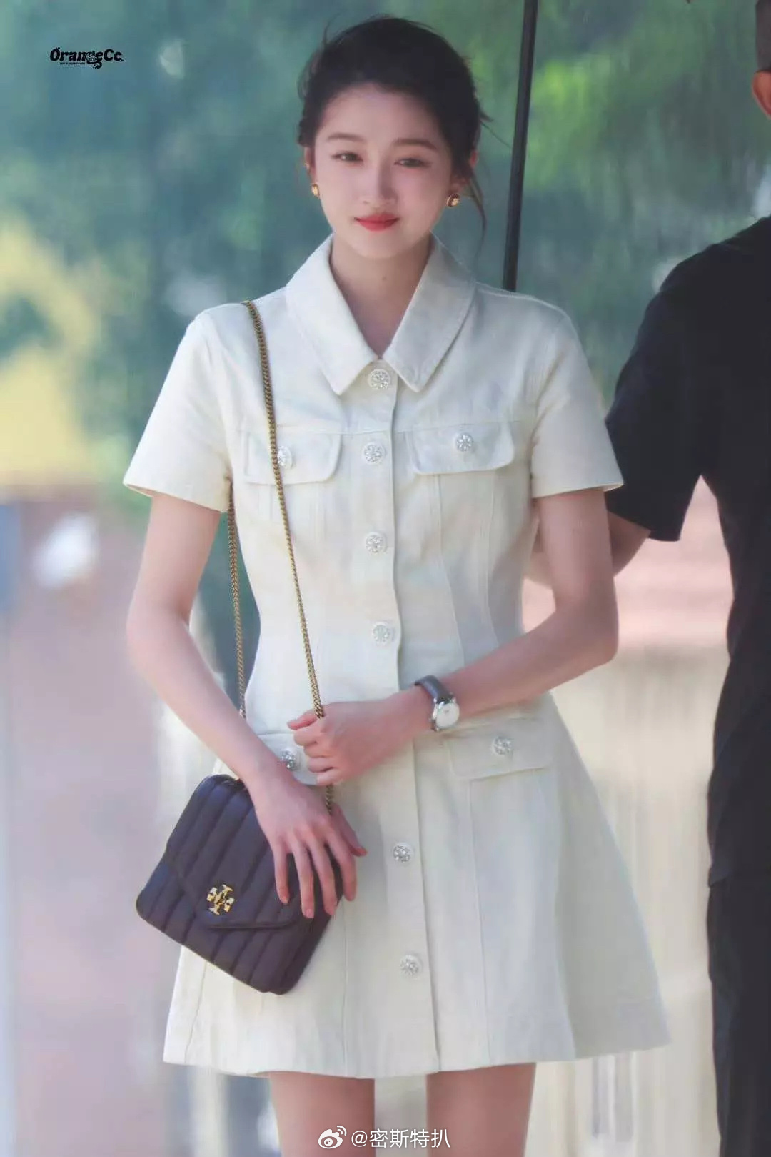 🎙️关晓彤今日妆造如何？ ​​​