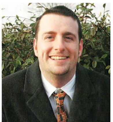 骇人听闻，英国一名议员伙同5人下药性侵自己的妻子，时间长达13年。2025年圣诞