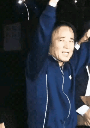 不愧是“琉球不死鸟”，这个男人抗日几十年，反对美军基地几十年，被日本当局抓过无数